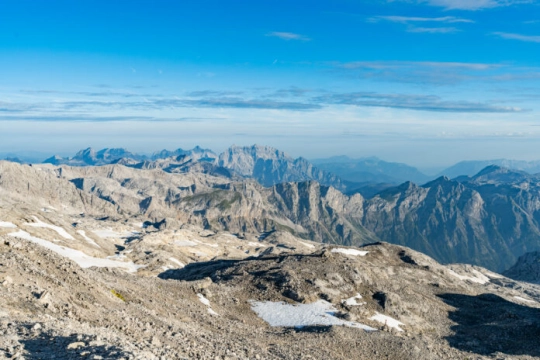 Die Berchtesgadener Alpen mit dem mächtigen Watzmann in der Bildmitte