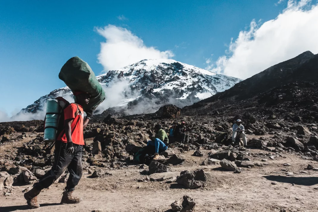 <a href="https://rauf-und-davon.at/tourenberichte/kilimanjaro-machame-route/">Kilimanjaro</a> - August 2018