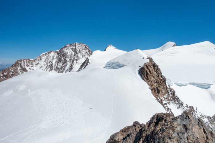 Blick vom Schwarzhorn zur Ludwigshöhe