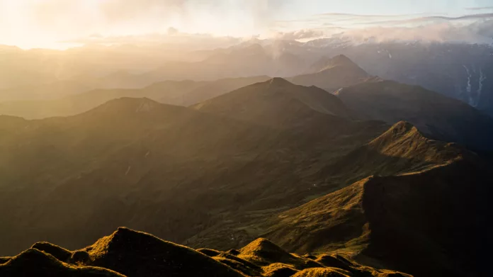 Sonnenaufgang Gamskarkogelhütte Sonnenaufgang auf der Gamskarkogelhütte