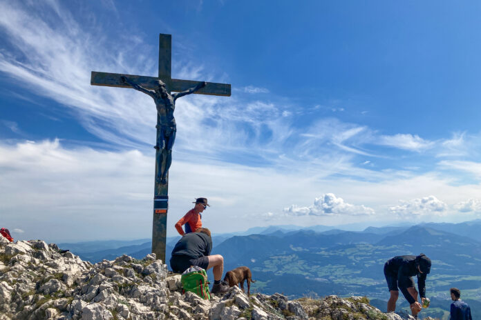 Das Gipfelkreuz des Berchtesgadener Hochthron