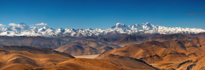 Panorama vom Himalaja mit Mount Everest und Cho Oyu
