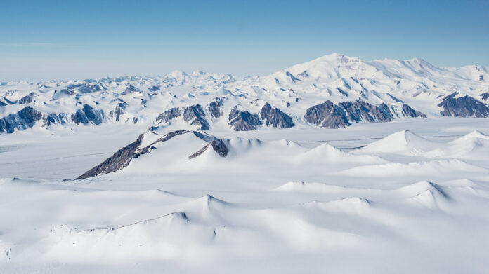 Luftaufnahme vom Transantarktischen Gebirge