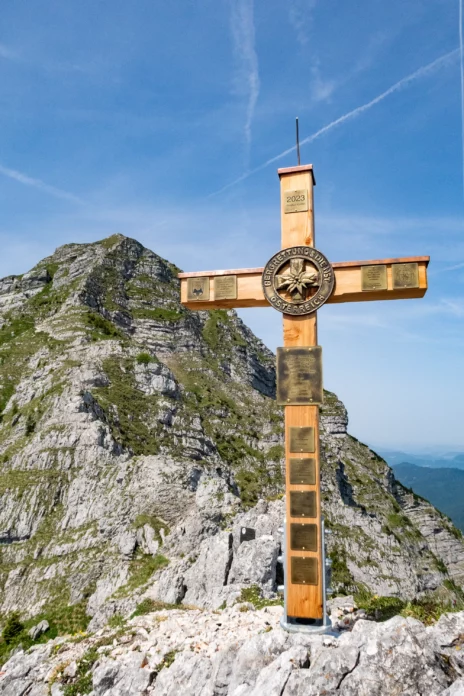 Kreuz zur Erinnerung der am Ötscher verunglückten Bergretter