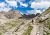 Was du für deine erste Nacht auf einer Berghütte wissen musst Die letzten Meter zur Karlsbader Hütte