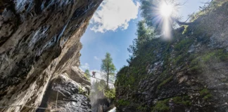 Die letzte Seilbrücke im Klettersteig Verborgene Welt