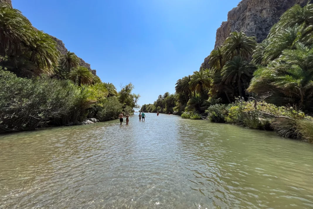 Hier kann man im Kissano Faraggi Fluss Richtung wandern