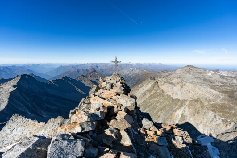 Das Gipfelkreuz der Hochalmspitze