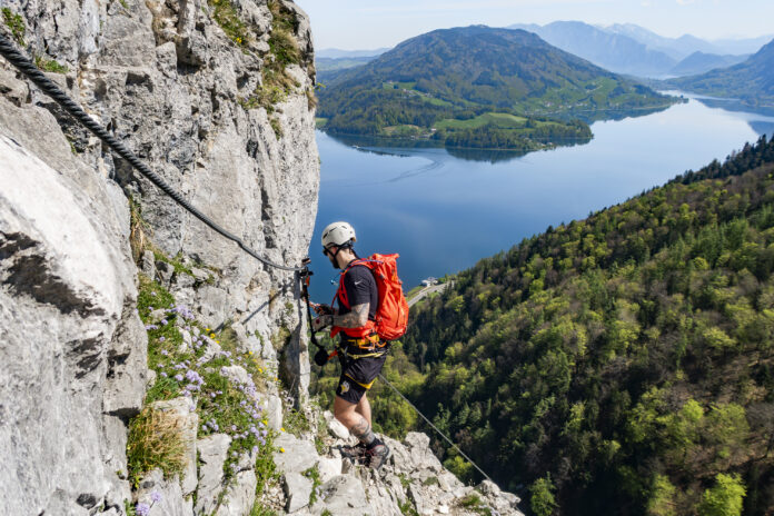 Blick vom Drachenwand Klettersteig auf den Mondsee