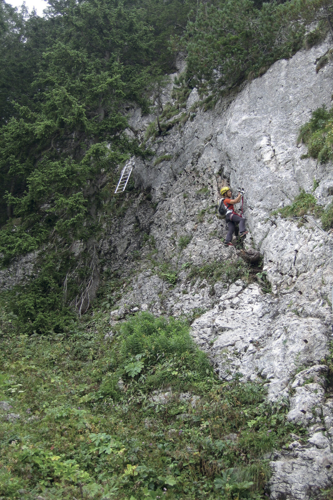 Die erste Felsformation des Bergmandl Klettersteigs © Kurt Schall Verlag