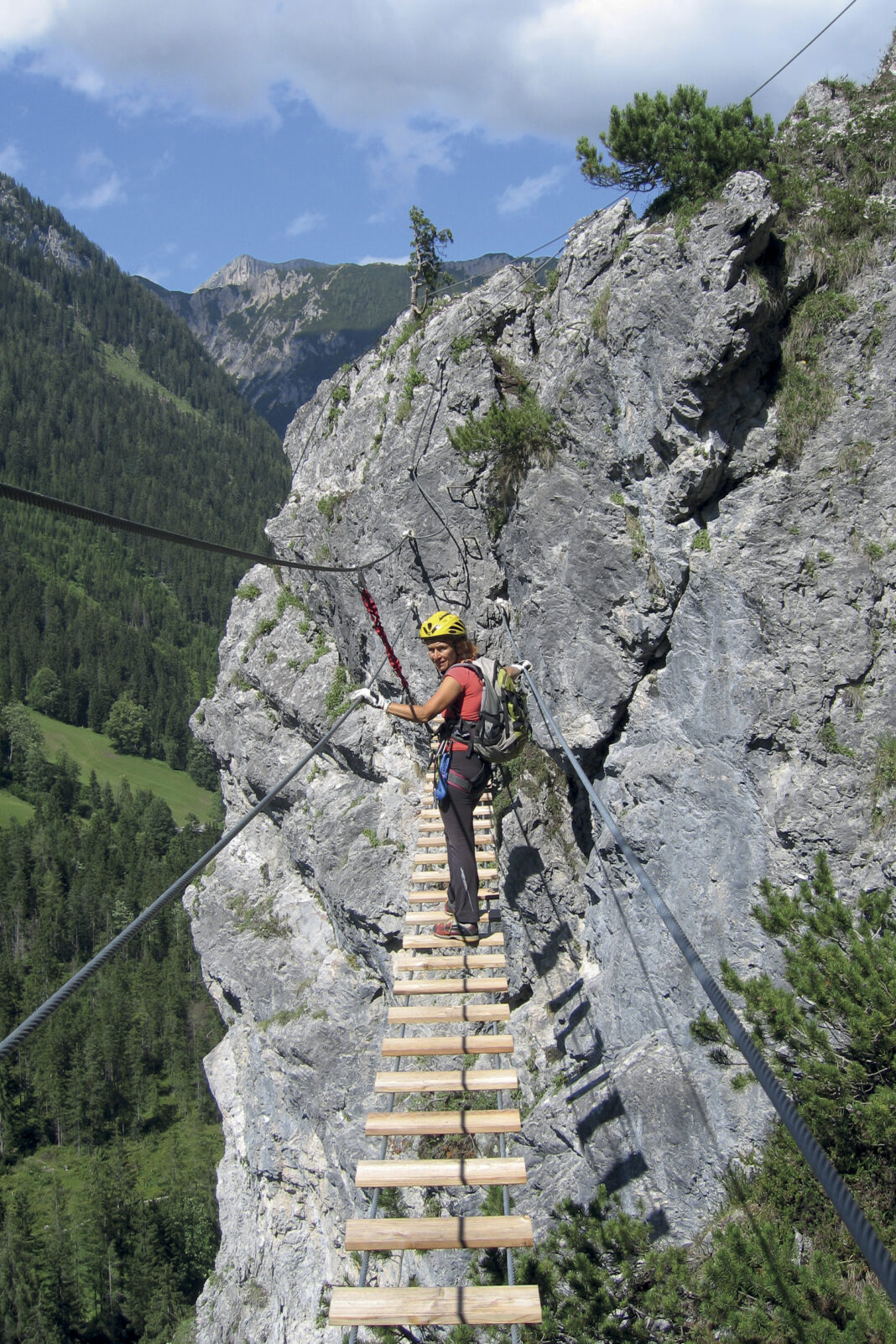 Die Hängebrücke im Heidi Klettersteig © Kurt Schall Verlag