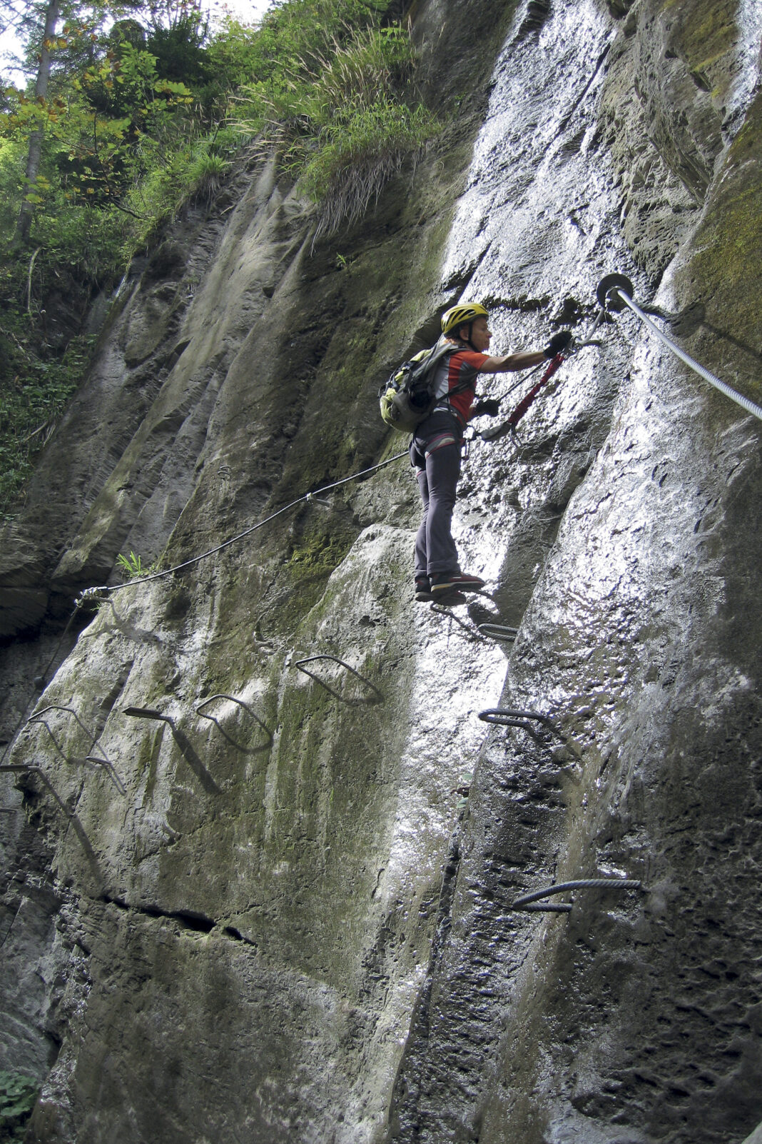 Die Nassquerung (B) im Kesselfall-Klettersteig © Kurt Schall Verlag