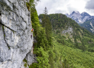 Kletterer im Klettersteig Park Gosau beim Via Ferrata Festival 2024