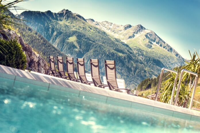 Felsentherme Bad Gastein im Sommer