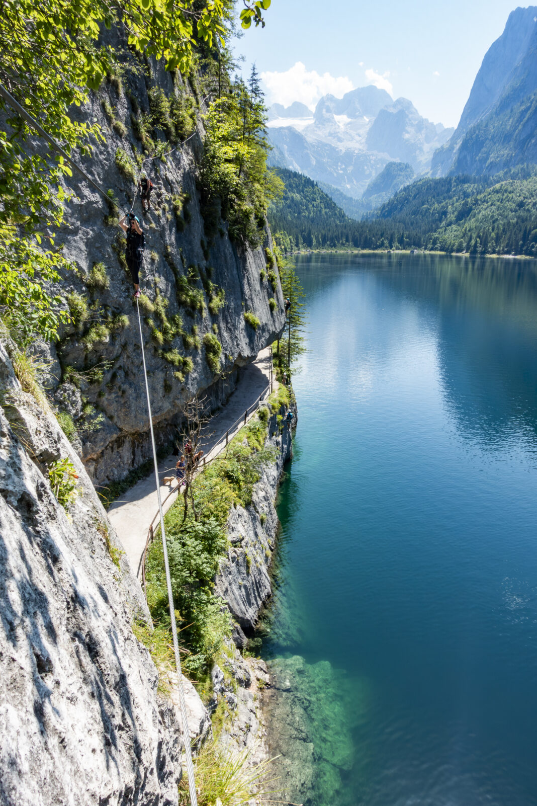 Auf der Seilbrücke (B)