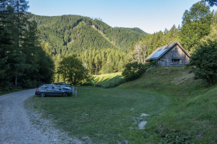 Der Parkplatz bei der Hirnalm