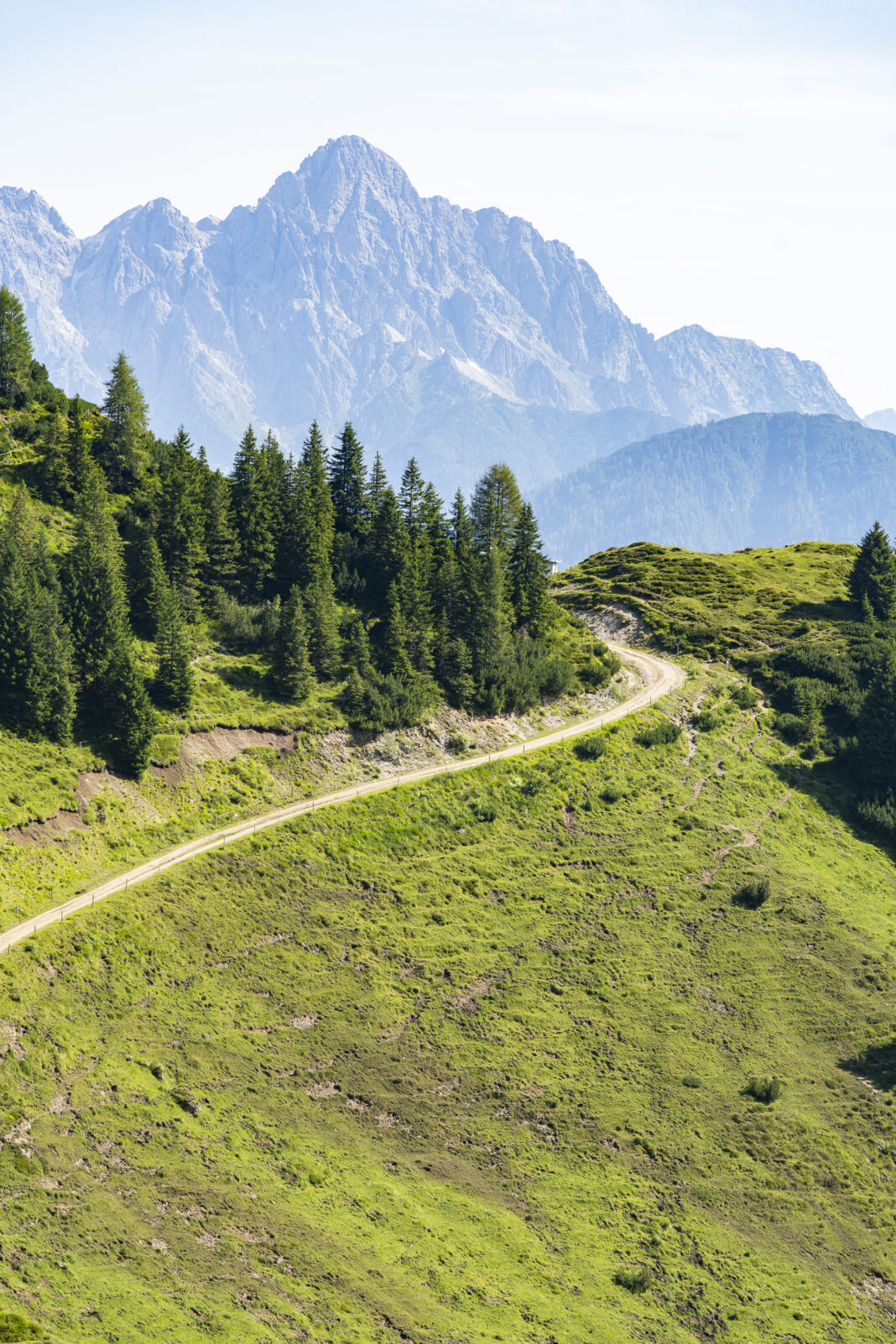 Der Weg zur Bergstation der Seilbahn Lärchfilzkogel