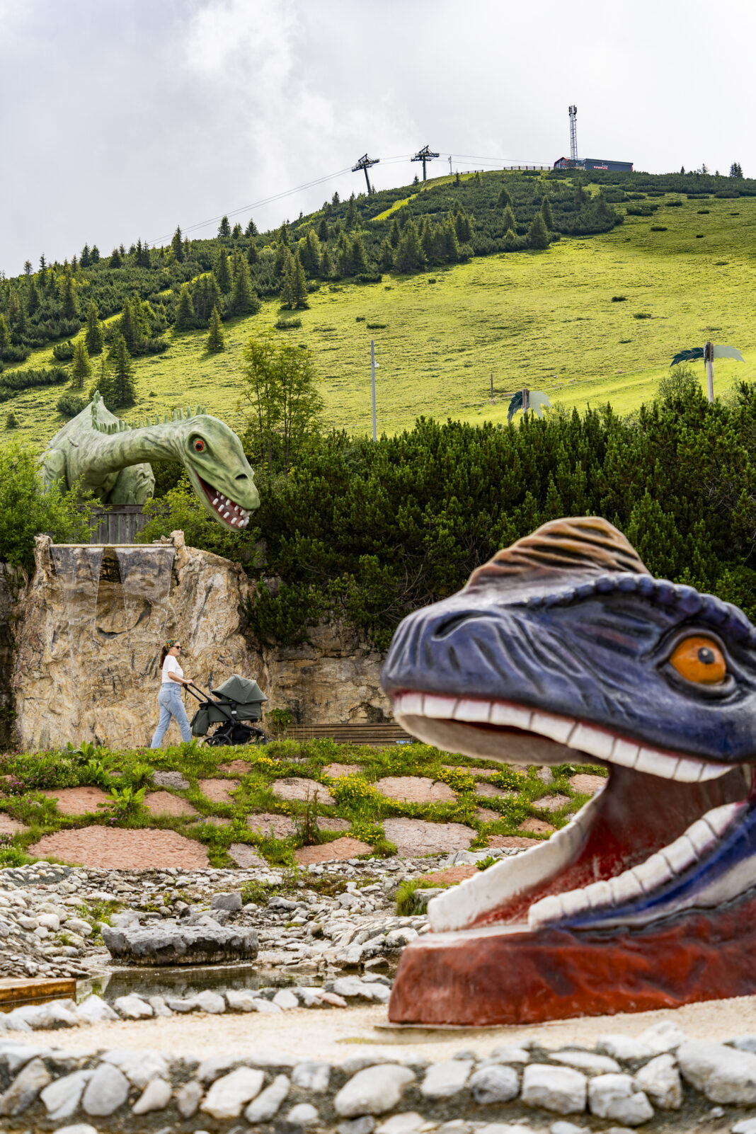 Unterwegs im Triassic Park bei der Bergstation