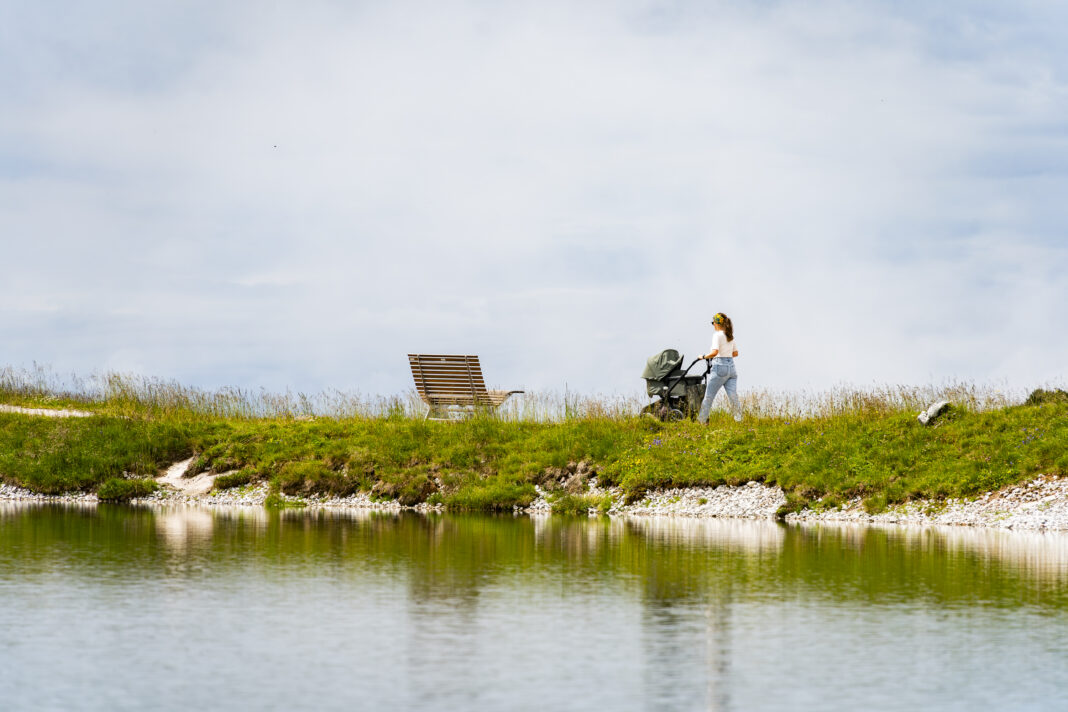 Der kleine See am Gipfel der Steinplatte