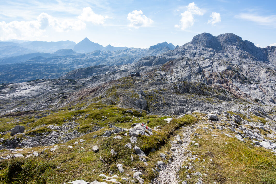 Blick zurück auf das Ingolstädter Haus mit dem Steinernen Meer im Hintergrund