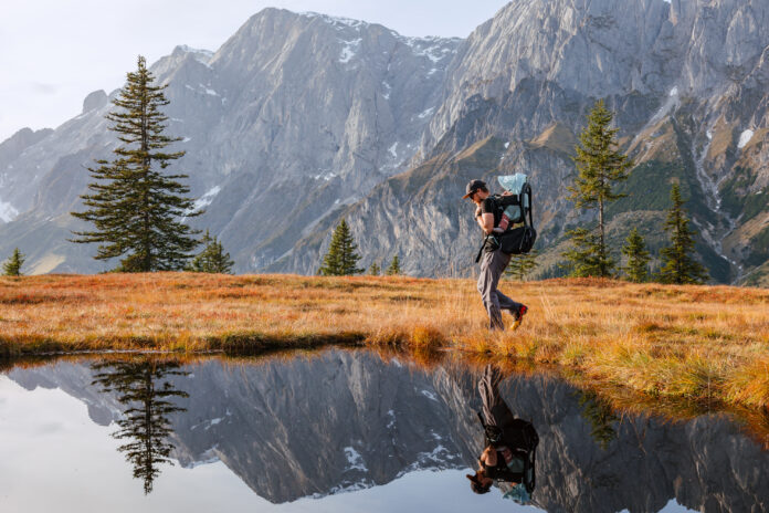 Wanderer mit der Thule Sapling