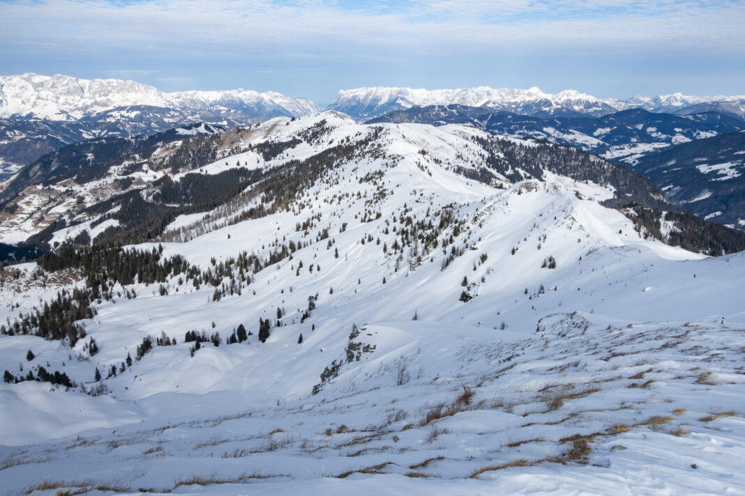 Blick vom Gipfel des Gründeggs zum Penkkopf und der Gabel