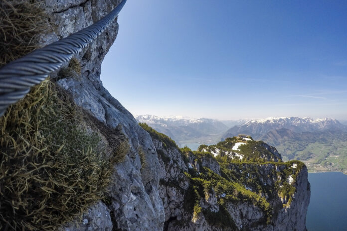 Blick vom Traunsee Klettersteig zum Naturfreundehaus