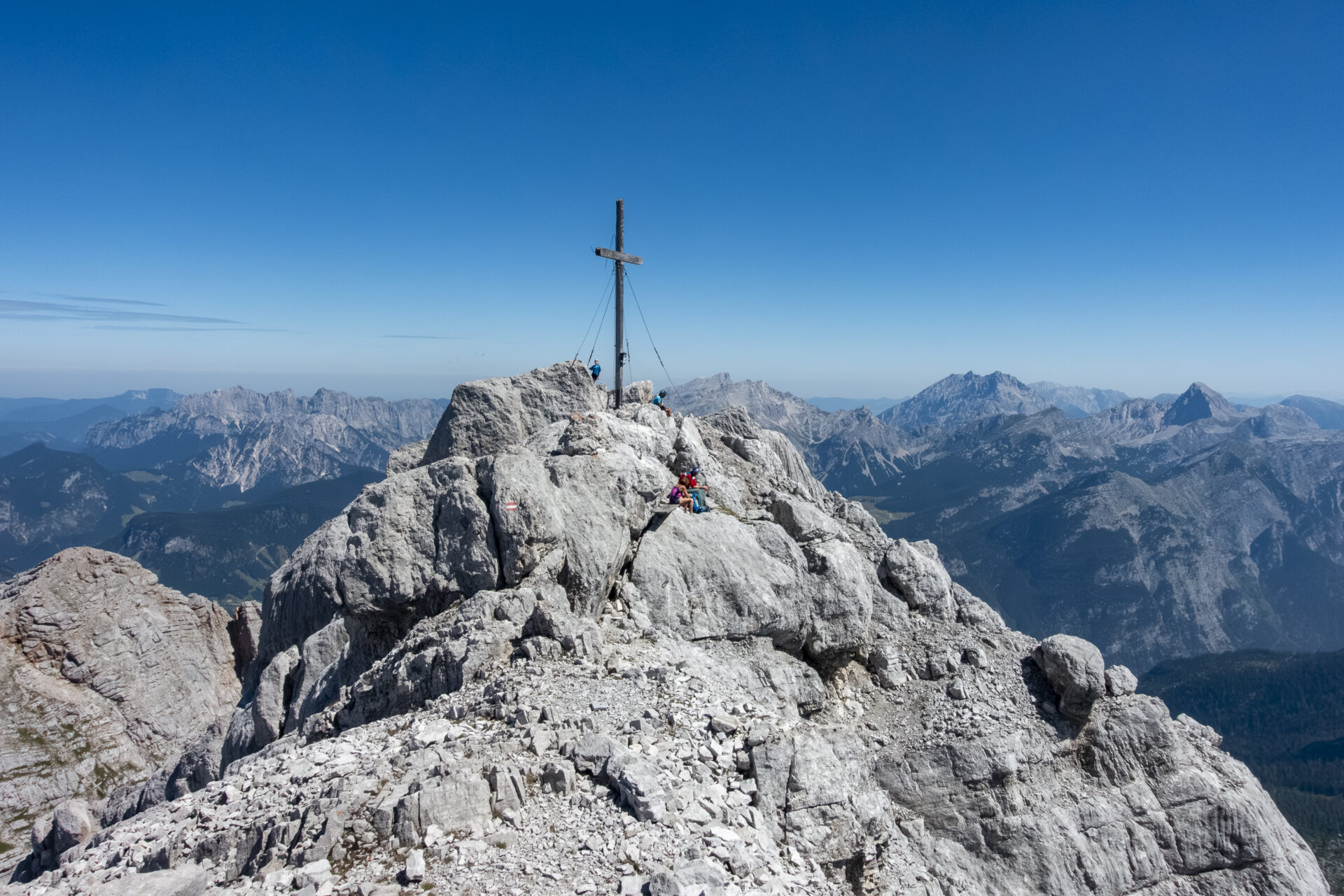 <a href="https://rauf-und-davon.at/wanderung-birnhorn-kuchelnieder/">Birnhorn</a> - August 2025