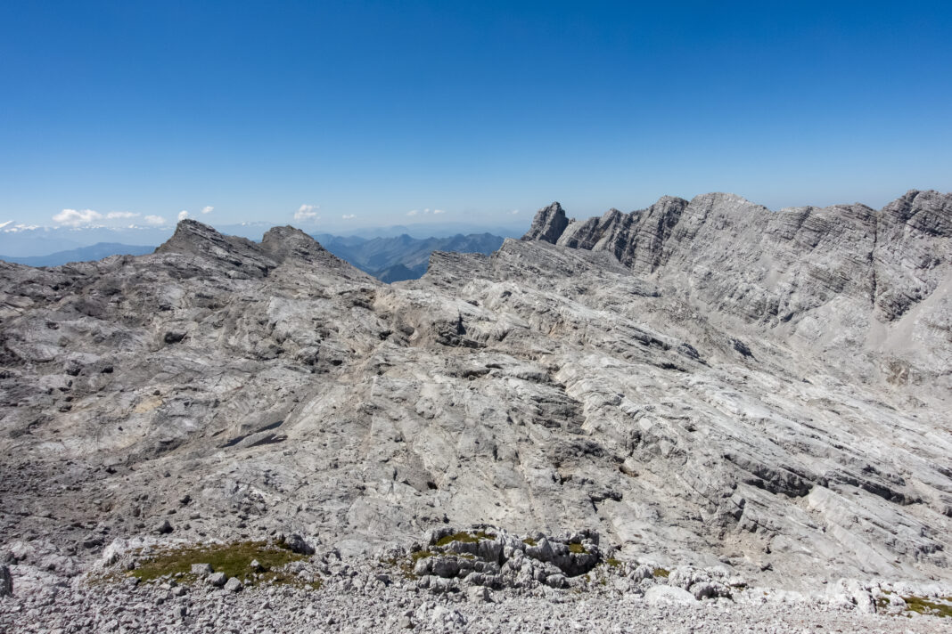 Blick auf das Hochplateau beim Abstieg vom Birnhorn