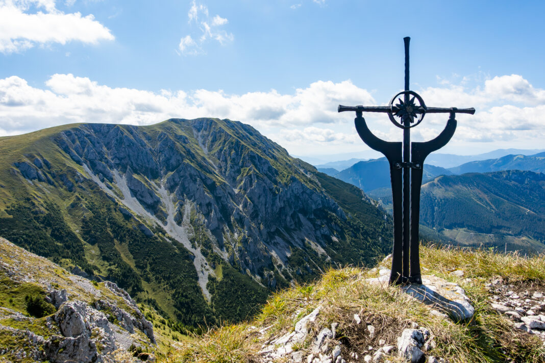 Das Gipfelkreuz am Großen Wildkamm
