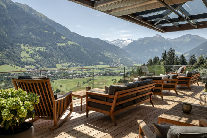 Aussicht auf das Gasteinertal vom Hotel Das Goldberg