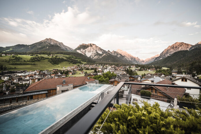 Ausblick auf die Berge vom Excelsior Dolomites Life Resort
