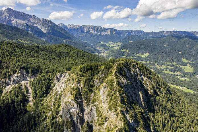 Der Grünstein mit dem Untersberg im Hintergrund