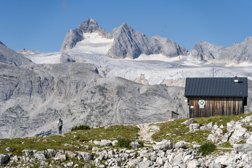 Der mächtige Dachstein vom Krippenstein aus betrachtet
