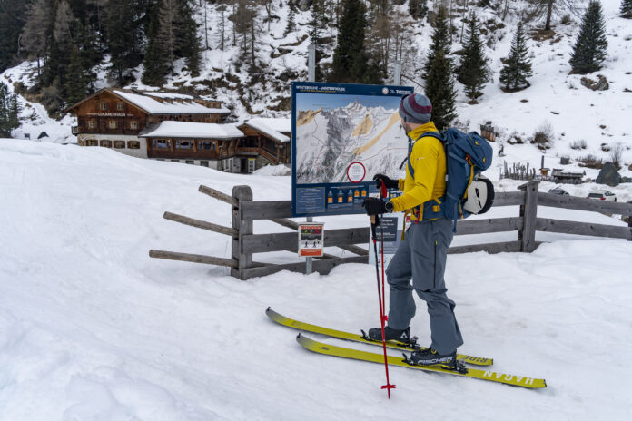 Offizieller Startpunkt der Tour: der LVS-Checkpoint beim Lucknerhaus