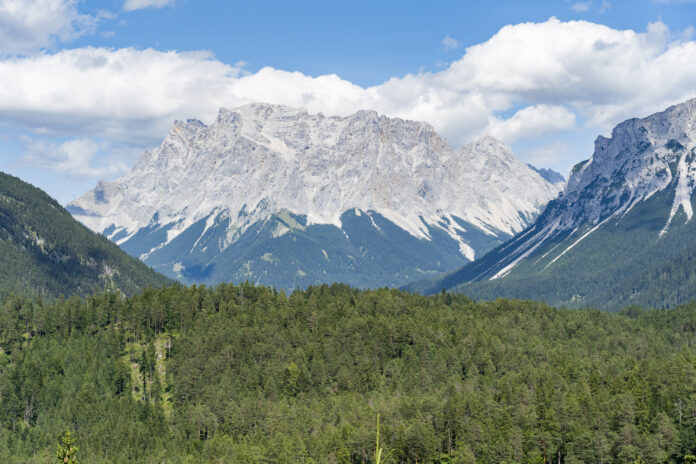 Die Zugspitze von der Ferne