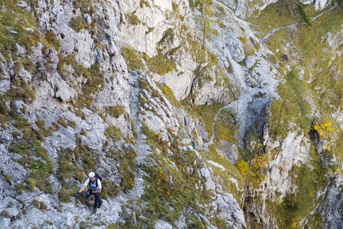 Tiefblick am Teufelsbadstubensteig